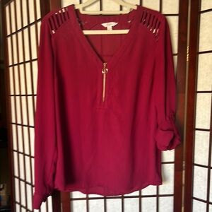 Candies Deep Red V-Neck Top with Zipper 🦄